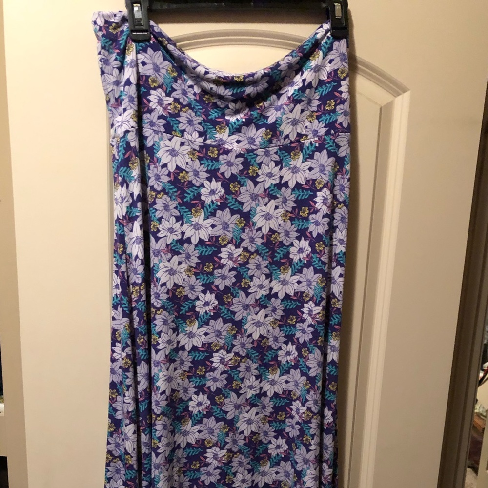 Large lularoe maxi